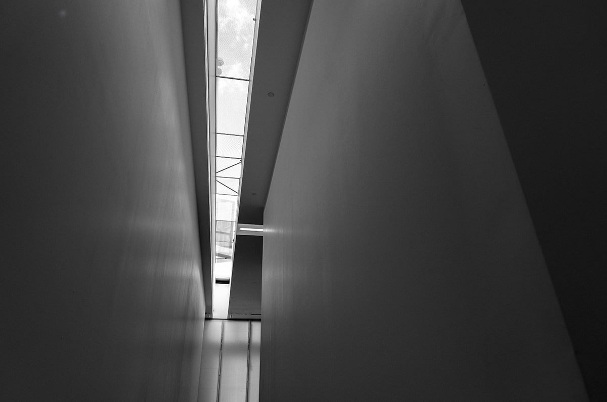 【题干】7.  下列词语共有四个错别字，找出并按顺序订正在方